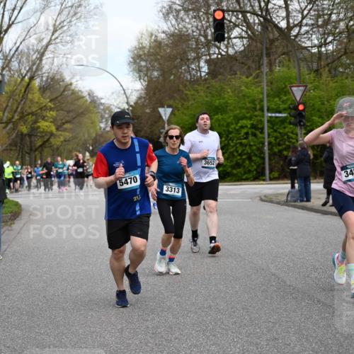 12.04.2026 - 45. Internationalen Wilhelmsburger Insellauf J. Mangold http://msf.ph/oto/9511456 12.04.2026 13:02:59 Ziel 5072, 5061, 4858, 5730, 4760, 5197, 5077, 5151, 4805, 4797, 4123, 4650, 5162, 4816, 3454, 3062, 4523, 2704, 4413, 5428, 2938, 5116, 4267, 2939, 5138, 3489, 5683, 5683, 5436, 3313, 5470, 4743, 4323, 3962, 3652, 2642, 4780, 5063, 2508, 5200, 5208, 4842, 2287, 4843, 4526, 5475, 2007, 3523 meine-sportfotos.de