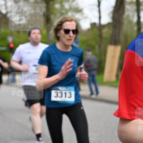 12.04.2026 - 45. Internationalen Wilhelmsburger Insellauf J. Mangold http://msf.ph/oto/9511476 12.04.2026 13:03:02 Ziel 5061, 4858, 5730, 4760, 5197, 5077, 5151, 4805, 4797, 4123, 4650, 5162, 4816, 3454, 3062, 4523, 2704, 4413, 5428, 2938, 5116, 4267, 2939, 5138, 3489, 5683, 5436, 3313, 5470, 4743, 4323, 3962, 3652, 2642, 4780, 4780, 5063, 2508, 5200, 5208, 4842, 2287, 4843, 4526, 5475, 2007, 3523, 4217, 5433, 5430, 5105, 2580, 2412 meine-sportfotos.de