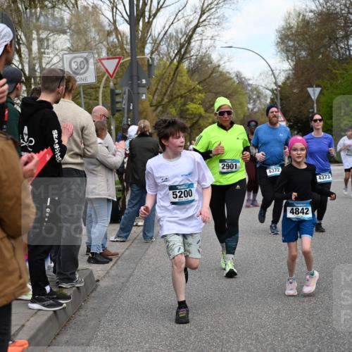 12.04.2026 - 45. Internationalen Wilhelmsburger Insellauf J. Mangold http://msf.ph/oto/9511549 12.04.2026 13:03:21 Ziel 5138, 3489, 5683, 5436, 3313, 5470, 4743, 4323, 3962, 3652, 2642, 4780, 5063, 2508, 5200, 5208, 4842, 2287, 4843, 4526, 4843, 4526, 5475, 2007, 3523, 4217, 5433, 5430, 5105, 2580, 2412, 5448, 5150, 5668, 5198, 4372, 3737, 3736, 4373, 3883, 5662, 5252, 4032, 4345, 2369, 3768, 5155, 4226, 5250, 4247, 2715, 4260 meine-sportfotos.de