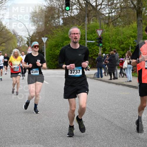 12.04.2026 - 45. Internationalen Wilhelmsburger Insellauf J. Mangold http://msf.ph/oto/9511580 12.04.2026 13:03:32 Ziel 5470, 4743, 4323, 3962, 3652, 2642, 4780, 5063, 2508, 5200, 5208, 4842, 2287, 4843, 4526, 5475, 2007, 3523, 4217, 5433, 5430, 5105, 2580, 2412, 5448, 5150, 5668, 5198, 4372, 3737, 3736, 4373, 3883, 5662, 5252, 4032, 4345, 2369, 3768, 5155, 4226, 5250, 4247, 4226, 5250, 4247, 2715, 4260, 3034, 5469, 2128, 5667, 2089, 3870, 5193, 2307 meine-sportfotos.de