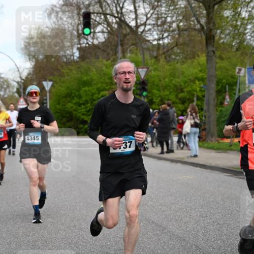 12.04.2026 - 45. Internationalen Wilhelmsburger Insellauf J. Mangold http://msf.ph/oto/9511583 12.04.2026 13:03:32 Ziel 5470, 4743, 4323, 3962, 3652, 2642, 4780, 5063, 2508, 5200, 5208, 4842, 2287, 4843, 4526, 5475, 2007, 3523, 4217, 5433, 5430, 5105, 2580, 2412, 5448, 5150, 5668, 5198, 4372, 3737, 3736, 4373, 3883, 5662, 5252, 4032, 4345, 2369, 3768, 5155, 4226, 5250, 4247, 4226, 5250, 4247, 2715, 4260, 3034, 5469, 2128, 5667, 2089, 3870, 5193, 2307 meine-sportfotos.de