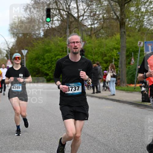 12.04.2026 - 45. Internationalen Wilhelmsburger Insellauf J. Mangold http://msf.ph/oto/9511584 12.04.2026 13:03:32 Ziel 5470, 4743, 4323, 3962, 3652, 2642, 4780, 5063, 2508, 5200, 5208, 4842, 2287, 4843, 4526, 5475, 2007, 3523, 4217, 5433, 5430, 5105, 2580, 2412, 5448, 5150, 5668, 5198, 4372, 3737, 3736, 4373, 3883, 5662, 5252, 4032, 4345, 2369, 3768, 5155, 4226, 5250, 4247, 4226, 5250, 4247, 2715, 4260, 3034, 5469, 2128, 5667, 2089, 3870, 5193, 2307 meine-sportfotos.de
