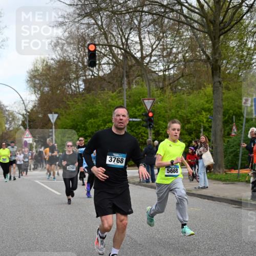 12.04.2026 - 45. Internationalen Wilhelmsburger Insellauf J. Mangold http://msf.ph/oto/9511652 12.04.2026 13:03:41 Ziel 2508, 5200, 5208, 4842, 2287, 4843, 4526, 5475, 2007, 3523, 4217, 5433, 5430, 5105, 2580, 2412, 5448, 5150, 5668, 5198, 4372, 3737, 3736, 4373, 3883, 5662, 5252, 4032, 4345, 2369, 3768, 5155, 3768, 5155, 4226, 5250, 4247, 2715, 4260, 3034, 5469, 2128, 5667, 2089, 3870, 5193, 2307, 5257, 4647, 5565, 4600, 5474, 4653, 5420, 5599, 5620, 4951, 4115 meine-sportfotos.de