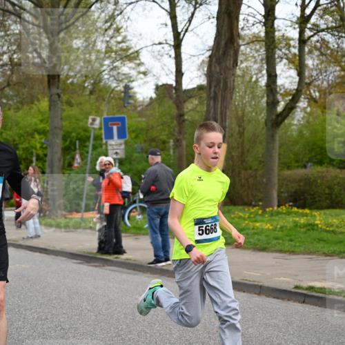 12.04.2026 - 45. Internationalen Wilhelmsburger Insellauf J. Mangold http://msf.ph/oto/9511656 12.04.2026 13:03:42 Ziel 5200, 5208, 4842, 2287, 4843, 4526, 5475, 2007, 3523, 4217, 5433, 5430, 5105, 2580, 2412, 5448, 5150, 5668, 5198, 4372, 3737, 3736, 4373, 3883, 5662, 5252, 4032, 4345, 2369, 3768, 5155, 4226, 5250, 4247, 2715, 4260, 3034, 5469, 2128, 5667, 2089, 3870, 5193, 5193, 2307, 5257, 4647, 5565, 4600, 5474, 4653, 5420, 5599, 5620, 4951, 4115 meine-sportfotos.de