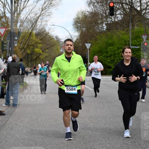 12.04.2026 - 45. Internationalen Wilhelmsburger Insellauf J. Mangold http://msf.ph/oto/9511666 12.04.2026 13:04:44 Ziel 4048, 5423, 5066, 5458, 5728, 5724, 2798, 5088, 5864, 3964, 2891, 4314, 5096, 5808, 5477, 3068, 5144, 5002, 5427, 4610, 5128, 5098, 5235, 5234, 5504, 2139, 3001, 2443, 5862, 5110, 4892, 5752, 5752, 3817, 5580, 2433, 5102, 5295, 3025, 3030 meine-sportfotos.de