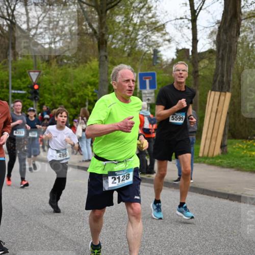 12.04.2026 - 45. Internationalen Wilhelmsburger Insellauf J. Mangold http://msf.ph/oto/9511720 12.04.2026 13:03:53 Ziel 5448, 5150, 5668, 5198, 4372, 3737, 3736, 4373, 3883, 5662, 5252, 4032, 4345, 2369, 3768, 5155, 4226, 5250, 4247, 2715, 4260, 3034, 5469, 2128, 5667, 2089, 3870, 5193, 2307, 5257, 4647, 5565, 4600, 5474, 4653, 5420, 5599, 5620, 4951, 4115, 4951, 4115, 4351, 4125, 5248 meine-sportfotos.de
