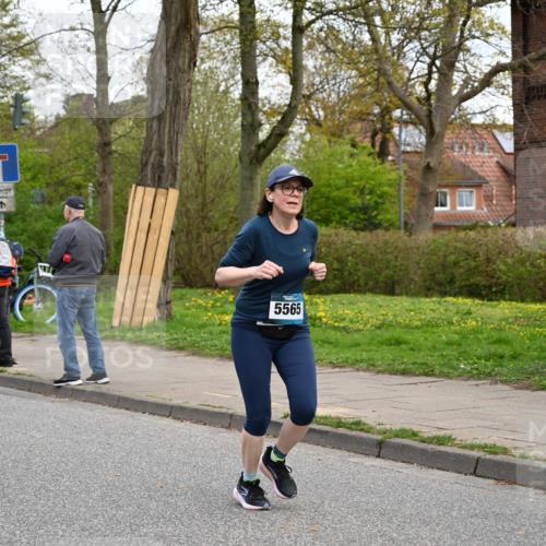 12.04.2026 - 45. Internationalen Wilhelmsburger Insellauf J. Mangold http://msf.ph/oto/9511742 12.04.2026 13:03:58 Ziel 5662, 5252, 4032, 4345, 2369, 3768, 5155, 4226, 5250, 4247, 2715, 4260, 3034, 5469, 2128, 5667, 2089, 3870, 5193, 2307, 5257, 5257, 4647, 5565, 4600, 5474, 4653, 5420, 5599, 5620, 4951, 4115, 4351, 4125, 5248, 5064, 4048, 5423, 5066, 5458, 5728 meine-sportfotos.de