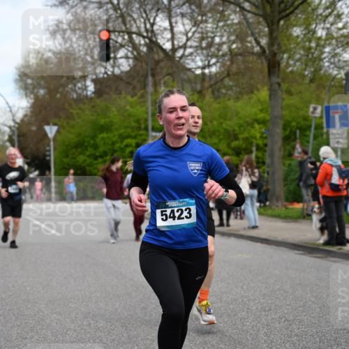12.04.2026 - 45. Internationalen Wilhelmsburger Insellauf J. Mangold http://msf.ph/oto/9511862 12.04.2026 13:04:26 Ziel 4600, 5474, 4653, 5420, 5599, 5620, 4951, 4115, 4351, 4125, 5248, 5064, 4048, 5423, 5066, 5458, 5728, 5724, 2798, 5088, 5864, 3964, 2891, 4314, 5096, 5808, 5477, 3068, 5144, 5002, 5427, 4610, 5128, 5098, 5235, 5234, 5504, 2139 meine-sportfotos.de