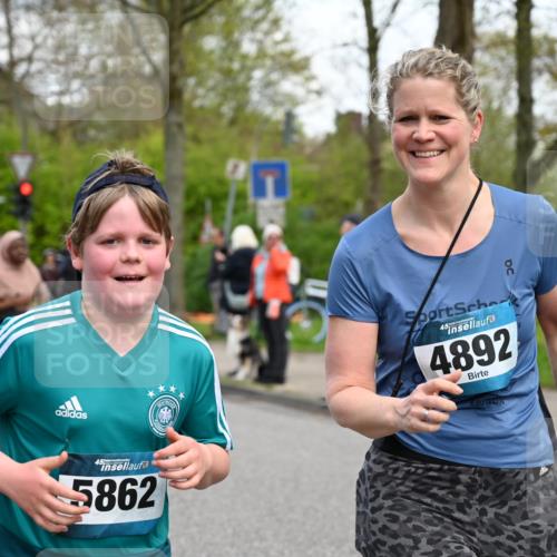 12.04.2026 - 45. Internationalen Wilhelmsburger Insellauf J. Mangold http://msf.ph/oto/9512011 12.04.2026 13:04:51 Ziel 5088, 5864, 3964, 2891, 4314, 5096, 5808, 5477, 3068, 5144, 5002, 5427, 4610, 5128, 5098, 5235, 5234, 5504, 2139, 3001, 2443, 3001, 2443, 5862, 5110, 4892, 5752, 3817, 5580, 5580, 2433, 5102, 5295, 3025, 3030, 5476, 4105, 3934, 5597, 5249 meine-sportfotos.de