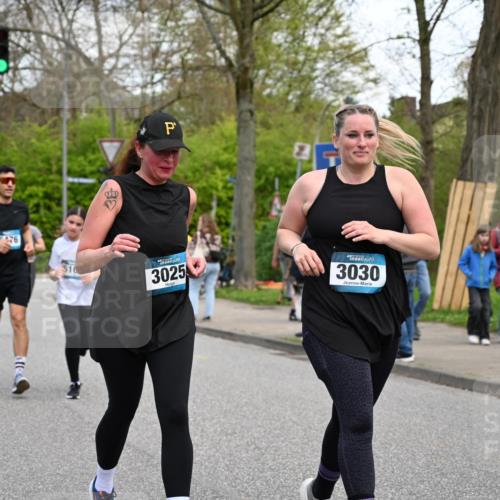 12.04.2026 - 45. Internationalen Wilhelmsburger Insellauf J. Mangold http://msf.ph/oto/9512082 12.04.2026 13:05:03 Ziel 5144, 5002, 5427, 4610, 5128, 5098, 5235, 5234, 5504, 2139, 3001, 2443, 5862, 5110, 4892, 5752, 3817, 5580, 5580, 2433, 5102, 5295, 3025, 3030, 5476, 4105, 3934, 5597, 5249, 5597, 5249, 5263, 5414, 4126, 3782, 3164, 4452, 4775, 5486, 4619 meine-sportfotos.de
