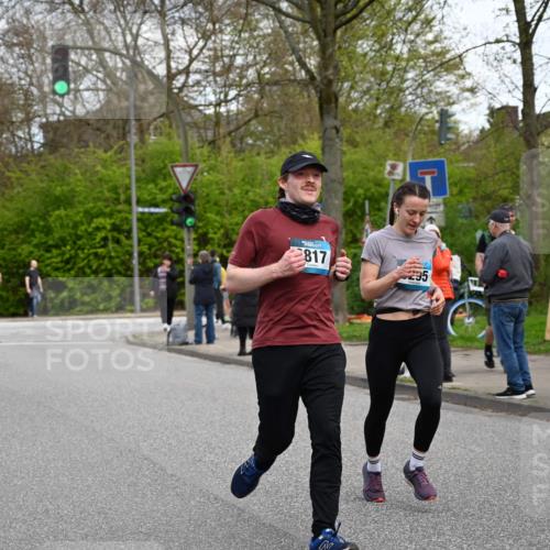 12.04.2026 - 45. Internationalen Wilhelmsburger Insellauf J. Mangold http://msf.ph/oto/9512104 12.04.2026 13:05:06 Ziel 5002, 5427, 4610, 5128, 5098, 5235, 5234, 5504, 2139, 3001, 2443, 5862, 5110, 4892, 5752, 3817, 5580, 2433, 5102, 5295, 5295, 3025, 3030, 5476, 4105, 3934, 5597, 5249, 5263, 5414, 4126, 3782, 3164, 4452, 4775, 5486, 4619, 3316, 4219 meine-sportfotos.de