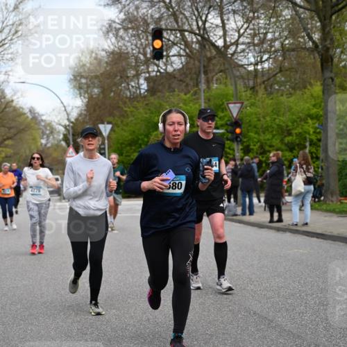 12.04.2026 - 45. Internationalen Wilhelmsburger Insellauf J. Mangold http://msf.ph/oto/9512122 12.04.2026 13:05:09 Ziel 4610, 5128, 5098, 5235, 5234, 5504, 2139, 3001, 2443, 5862, 5110, 4892, 5752, 3817, 5580, 2433, 5102, 5295, 3025, 3030, 5476, 4105, 3934, 5597, 5249, 5263, 5414, 4126, 3782, 3164, 3782, 3164, 4452, 4775, 5486, 4619, 3316, 4219, 5848 meine-sportfotos.de