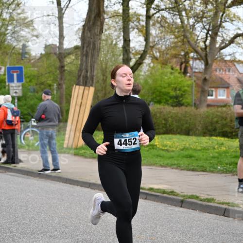 12.04.2026 - 45. Internationalen Wilhelmsburger Insellauf J. Mangold http://msf.ph/oto/9512192 12.04.2026 13:05:20 Ziel 5752, 3817, 5580, 2433, 5102, 5295, 3025, 3030, 5476, 4105, 3934, 5597, 5249, 5263, 5414, 4126, 4126, 3782, 3164, 4452, 4775, 5486, 4619, 3316, 4219, 5848, 5848, 2922, 3032 meine-sportfotos.de
