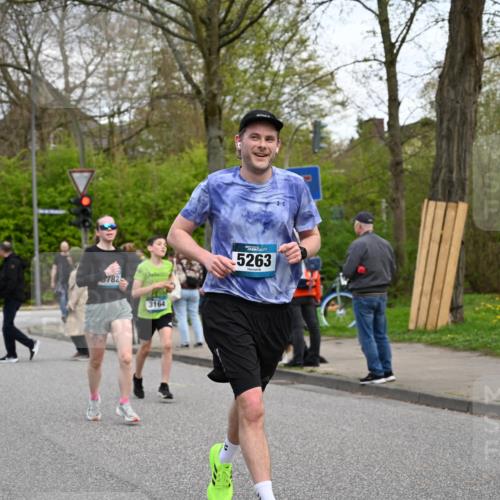 12.04.2026 - 45. Internationalen Wilhelmsburger Insellauf J. Mangold http://msf.ph/oto/9512207 12.04.2026 13:05:22 Ziel 3817, 5580, 2433, 5102, 5295, 3025, 3030, 5476, 4105, 3934, 5597, 5249, 5263, 5414, 4126, 3782, 3164, 4452, 4452, 4775, 5486, 4619, 3316, 4219, 5848, 2922, 3032, 4391 meine-sportfotos.de