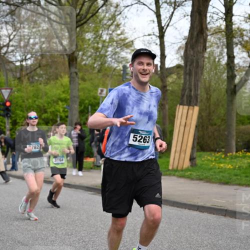 12.04.2026 - 45. Internationalen Wilhelmsburger Insellauf J. Mangold http://msf.ph/oto/9512210 12.04.2026 13:05:22 Ziel 3817, 5580, 2433, 5102, 5295, 3025, 3030, 5476, 4105, 3934, 5597, 5249, 5263, 5414, 4126, 3782, 3164, 4452, 4452, 4775, 5486, 4619, 3316, 4219, 5848, 2922, 3032, 4391 meine-sportfotos.de