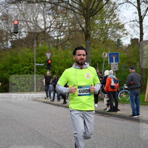 12.04.2026 - 45. Internationalen Wilhelmsburger Insellauf J. Mangold http://msf.ph/oto/9512229 12.04.2026 13:05:25 Ziel 3817, 5580, 2433, 5102, 5295, 3025, 3030, 5476, 4105, 3934, 5597, 5249, 5263, 5414, 4126, 3782, 3164, 4452, 4775, 5486, 4619, 3316, 4219, 5848, 2922, 3032, 4391, 5323, 4432, 4236 meine-sportfotos.de
