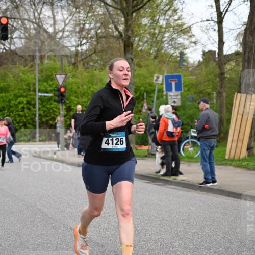 12.04.2026 - 45. Internationalen Wilhelmsburger Insellauf J. Mangold http://msf.ph/oto/9512242 12.04.2026 13:05:27 Ziel 5580, 2433, 5102, 5295, 3025, 3030, 5476, 4105, 3934, 5597, 5249, 5263, 5414, 4126, 3782, 3164, 4452, 4775, 5486, 4619, 3316, 4219, 5848, 2922, 3032, 4391, 5323, 4432, 4236, 5677 meine-sportfotos.de