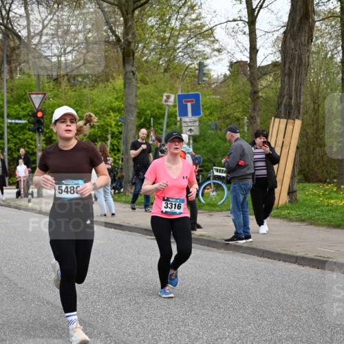 12.04.2026 - 45. Internationalen Wilhelmsburger Insellauf J. Mangold http://msf.ph/oto/9512262 12.04.2026 13:05:31 Ziel 5295, 3025, 3030, 5476, 4105, 3934, 5597, 5249, 5263, 5414, 4126, 3782, 3164, 4452, 4775, 5486, 4619, 3316, 4219, 5848, 2922, 3032, 4391, 5323, 4432, 4236, 5677, 4507, 4638, 4010, 4011, 5719 meine-sportfotos.de