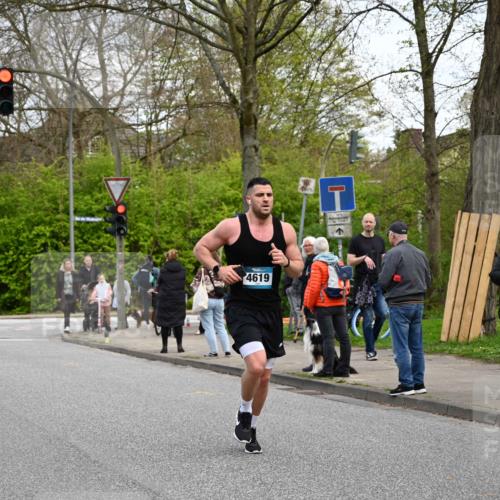 12.04.2026 - 45. Internationalen Wilhelmsburger Insellauf J. Mangold http://msf.ph/oto/9512281 12.04.2026 13:05:34 Ziel 5476, 4105, 3934, 5597, 5249, 5263, 5414, 4126, 3782, 3164, 4452, 4775, 5486, 4619, 3316, 4219, 5848, 2922, 3032, 4391, 4391, 5323, 4432, 4236, 5677, 4507, 4638, 4010, 4011, 5719, 4092, 4819, 5588, 2335, 4897, 2584, 3591 meine-sportfotos.de