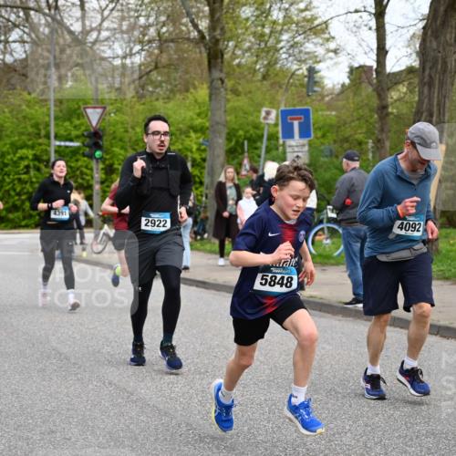 12.04.2026 - 45. Internationalen Wilhelmsburger Insellauf J. Mangold http://msf.ph/oto/9512339 12.04.2026 13:05:46 Ziel 3782, 3164, 4452, 4775, 5486, 4619, 3316, 4219, 5848, 2922, 3032, 4391, 4391, 5323, 4432, 4236, 5677, 4507, 4638, 4010, 4011, 5719, 4092, 4819, 5588, 2335, 4897, 2584, 3591, 4897, 2584, 3591, 5859, 4657, 4006, 5218, 4133, 3264, 4091, 3278, 3877, 3943, 3804, 3270, 2008 meine-sportfotos.de