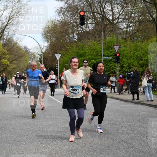 12.04.2026 - 45. Internationalen Wilhelmsburger Insellauf J. Mangold http://msf.ph/oto/9512382 12.04.2026 13:05:55 Ziel 4219, 5848, 2922, 3032, 4391, 5323, 4432, 4236, 5677, 4507, 4638, 4010, 4011, 5719, 4010, 4011, 5719, 4092, 4819, 5588, 2335, 4897, 2584, 3591, 5859, 4657, 4006, 5218, 4133, 3264, 4091, 3278, 3877, 3943, 3804, 3270, 2008, 3611, 5210, 4234, 4705, 4745, 3869, 3866, 2536, 4510, 4078, 4641, 4821 meine-sportfotos.de
