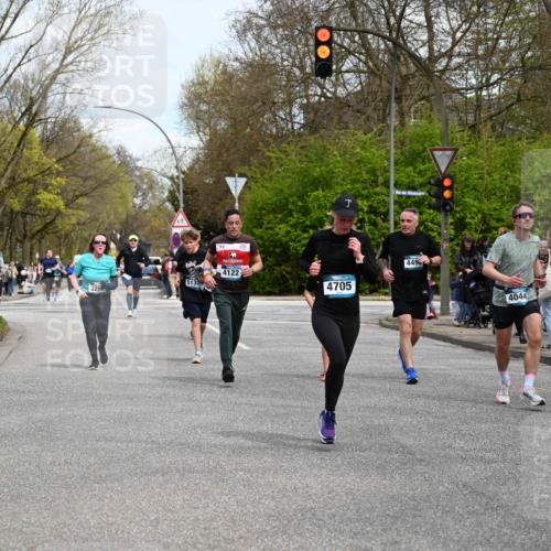 12.04.2026 - 45. Internationalen Wilhelmsburger Insellauf J. Mangold http://msf.ph/oto/9512562 12.04.2026 13:06:26 Ziel 4657, 4006, 5218, 4133, 3264, 4091, 3278, 3877, 3943, 3804, 3270, 2008, 3611, 5210, 4234, 4705, 4745, 3869, 3866, 2536, 4510, 4078, 4641, 4821, 4408, 3862, 4248, 4044, 5354, 5587, 5587, 4122, 5665, 4280, 5132, 5203, 4496, 2804, 4479, 4114, 4173, 4729, 4273, 4729, 4273, 3292, 5510, 4885, 4514 meine-sportfotos.de