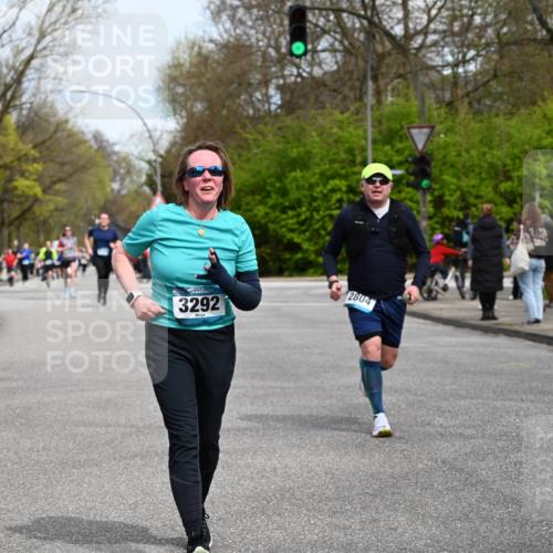 12.04.2026 - 45. Internationalen Wilhelmsburger Insellauf J. Mangold http://msf.ph/oto/9512610 12.04.2026 13:06:32 Ziel 3943, 3804, 3270, 2008, 3611, 5210, 4234, 4705, 4745, 3869, 3866, 2536, 4510, 4078, 4641, 4821, 4408, 3862, 4248, 4044, 5354, 5587, 4122, 5665, 4280, 5132, 5203, 4496, 2804, 4479, 4114, 4173, 4729, 4273, 3292, 5510, 5510, 4885, 4514, 4138, 4764, 4665, 5713, 5194 meine-sportfotos.de