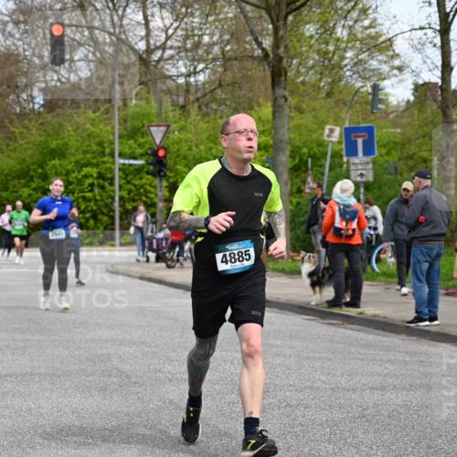 12.04.2026 - 45. Internationalen Wilhelmsburger Insellauf J. Mangold http://msf.ph/oto/9512696 12.04.2026 13:06:49 Ziel 5587, 4122, 5665, 4280, 5132, 5203, 4496, 2804, 4479, 4114, 4173, 4729, 4273, 3292, 5510, 4885, 4514, 4514, 4138, 4764, 4665, 5713, 5194, 5069, 5076, 4723, 4724, 2943, 4722, 5202, 4094, 5202, 4094, 3672, 5497, 5499, 5461, 3242, 5078, 2925, 5226, 2745, 5028, 5148 meine-sportfotos.de