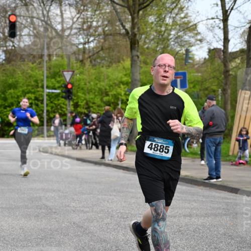 12.04.2026 - 45. Internationalen Wilhelmsburger Insellauf J. Mangold http://msf.ph/oto/9512701 12.04.2026 13:06:49 Ziel 5587, 4122, 5665, 4280, 5132, 5203, 4496, 2804, 4479, 4114, 4173, 4729, 4273, 3292, 5510, 4885, 4514, 4514, 4138, 4764, 4665, 5713, 5194, 5069, 5076, 4723, 4724, 2943, 4722, 5202, 4094, 5202, 4094, 3672, 5497, 5499, 5461, 3242, 5078, 2925, 5226, 2745, 5028, 5148 meine-sportfotos.de