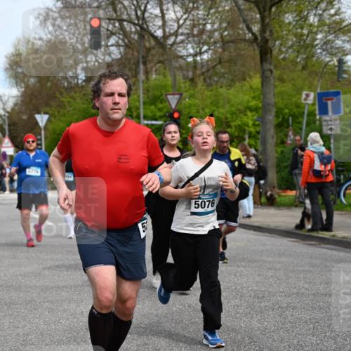 12.04.2026 - 45. Internationalen Wilhelmsburger Insellauf J. Mangold http://msf.ph/oto/9512765 12.04.2026 13:07:00 Ziel 4729, 4273, 3292, 5510, 4885, 4514, 4138, 4764, 4665, 5713, 5194, 5069, 5076, 4723, 4724, 2943, 4722, 5202, 4094, 3672, 5497, 5499, 5461, 3242, 5078, 2925, 5226, 2745, 5028, 5148, 3641, 5426, 5216, 5431, 5425, 5735 meine-sportfotos.de