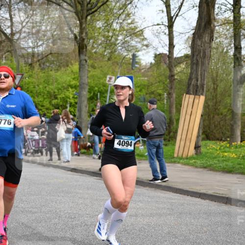 12.04.2026 - 45. Internationalen Wilhelmsburger Insellauf J. Mangold http://msf.ph/oto/9512796 12.04.2026 13:07:04 Ziel 3292, 5510, 4885, 4514, 4138, 4764, 4665, 5713, 5194, 5069, 5076, 4723, 4724, 2943, 4722, 5202, 4094, 3672, 5497, 5499, 5461, 3242, 5078, 2925, 5226, 2745, 5028, 5148, 3641, 5426, 5216, 5431, 5425, 5735, 5401, 2728, 2478, 2477 meine-sportfotos.de