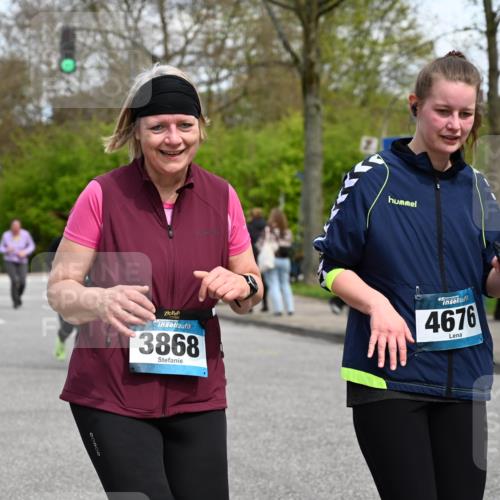 12.04.2026 - 45. Internationalen Wilhelmsburger Insellauf J. Mangold http://msf.ph/oto/9512915 12.04.2026 13:07:21 Ziel 5069, 5076, 4723, 4724, 2943, 4722, 5202, 4094, 3672, 5497, 5499, 5461, 3242, 5078, 2925, 5226, 2745, 5028, 5148, 3641, 5426, 5216, 5431, 5425, 5735, 5401, 2728, 2478, 2477, 5564, 4437, 4436, 2421, 4676, 3868, 4405, 4725, 4416, 3970, 4795, 3120, 5103, 4845, 5320, 5568 meine-sportfotos.de