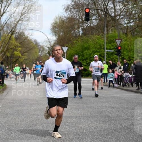 12.04.2026 - 45. Internationalen Wilhelmsburger Insellauf J. Mangold http://msf.ph/oto/9512961 12.04.2026 13:07:32 Ziel 5078, 2925, 5226, 2745, 5028, 5148, 3641, 5426, 5216, 5431, 5425, 5735, 5401, 2728, 2478, 2477, 5564, 4437, 4436, 2421, 2421, 4676, 3868, 4405, 4725, 4416, 3970, 4795, 3120, 5103, 4845, 5320, 5568, 4161, 5753, 4218, 4199, 5220, 3070, 4736, 4149, 4912 meine-sportfotos.de