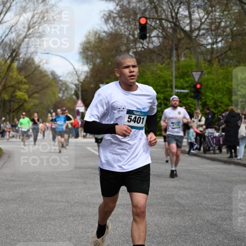 12.04.2026 - 45. Internationalen Wilhelmsburger Insellauf J. Mangold http://msf.ph/oto/9512968 12.04.2026 13:07:33 Ziel 5078, 2925, 5226, 2745, 5028, 5148, 3641, 5426, 5216, 5431, 5425, 5735, 5401, 2728, 2478, 2477, 5564, 4437, 4436, 2421, 4676, 3868, 4405, 4725, 4416, 3970, 4795, 3120, 5103, 4845, 5320, 5568, 5568, 4161, 5753, 4218, 4199, 5220, 3070, 4736, 4149, 4912, 4300, 3135, 3795 meine-sportfotos.de