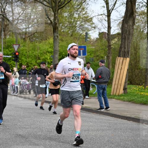 12.04.2026 - 45. Internationalen Wilhelmsburger Insellauf J. Mangold http://msf.ph/oto/9512983 12.04.2026 13:07:35 Ziel 2925, 5226, 2745, 5028, 5148, 3641, 5426, 5216, 5431, 5425, 5735, 5401, 2728, 2478, 2477, 5564, 4437, 4436, 2421, 4676, 3868, 4405, 4725, 4416, 3970, 3970, 4795, 3120, 5103, 4845, 5320, 5568, 4161, 5753, 4218, 4199, 4218, 4199, 5220, 3070, 4736, 4149, 4912, 4300, 3135, 3795 meine-sportfotos.de