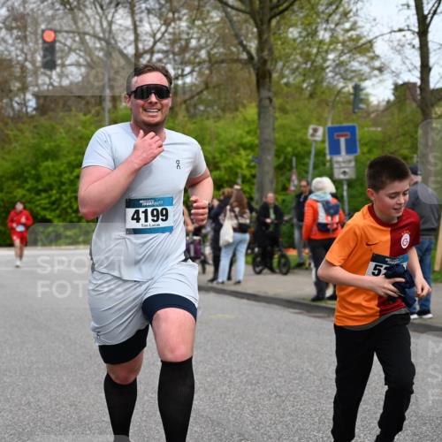 12.04.2026 - 45. Internationalen Wilhelmsburger Insellauf J. Mangold http://msf.ph/oto/9513096 12.04.2026 13:07:50 Ziel 5401, 2728, 2478, 2477, 5564, 4437, 4436, 2421, 4676, 3868, 4405, 4725, 4416, 3970, 4795, 3120, 5103, 4845, 5320, 5568, 4161, 5753, 4218, 4199, 5220, 3070, 4736, 4149, 4912, 4300, 3135, 3795, 5215, 4940, 4940, 4454, 4046, 4824, 5548, 5547, 4640, 5231, 5306, 3896 meine-sportfotos.de