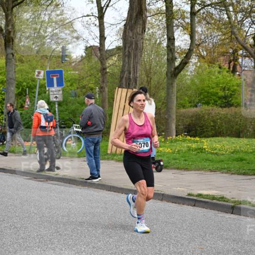 12.04.2026 - 45. Internationalen Wilhelmsburger Insellauf J. Mangold http://msf.ph/oto/9513105 12.04.2026 13:07:52 Ziel 5401, 2728, 2478, 2477, 5564, 4437, 4436, 2421, 4676, 3868, 4405, 4725, 4416, 3970, 4795, 3120, 5103, 4845, 5320, 5568, 4161, 5753, 4218, 4199, 5220, 3070, 4736, 4149, 4912, 4300, 3135, 3795, 5215, 4940, 4454, 4046, 4824, 5548, 5547, 4640, 5231, 5306, 3896 meine-sportfotos.de