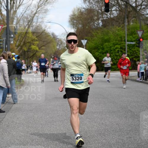 12.04.2026 - 45. Internationalen Wilhelmsburger Insellauf J. Mangold http://msf.ph/oto/9513117 12.04.2026 13:07:54 Ziel 5564, 4437, 4436, 2421, 4676, 3868, 4405, 4725, 4416, 3970, 4795, 3120, 5103, 4845, 5320, 5568, 4161, 5753, 4218, 4199, 5220, 3070, 4736, 4149, 4149, 4912, 4300, 3135, 3795, 5215, 4940, 4454, 4454, 4046, 4824, 5548, 5547, 4640, 5231, 5306, 3896, 4967, 2436 meine-sportfotos.de