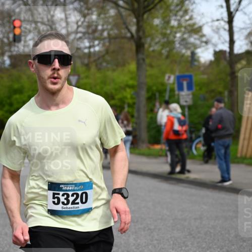 12.04.2026 - 45. Internationalen Wilhelmsburger Insellauf J. Mangold http://msf.ph/oto/9513126 12.04.2026 13:07:55 Ziel 5564, 4437, 4436, 2421, 4676, 3868, 4405, 4725, 4416, 3970, 4795, 3120, 5103, 4845, 5320, 5568, 4161, 5753, 4218, 4199, 5220, 3070, 4736, 4149, 4912, 4912, 4300, 3135, 3795, 5215, 4940, 4454, 4046, 4046, 4824, 5548, 5547, 4640, 5231, 5306, 3896, 4967, 2436 meine-sportfotos.de