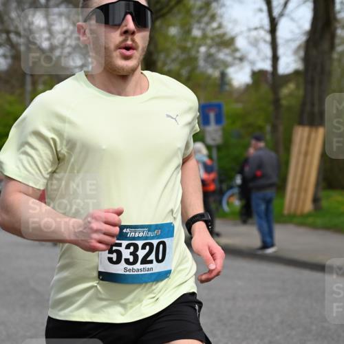 12.04.2026 - 45. Internationalen Wilhelmsburger Insellauf J. Mangold http://msf.ph/oto/9513128 12.04.2026 13:07:55 Ziel 5564, 4437, 4436, 2421, 4676, 3868, 4405, 4725, 4416, 3970, 4795, 3120, 5103, 4845, 5320, 5568, 4161, 5753, 4218, 4199, 5220, 3070, 4736, 4149, 4912, 4912, 4300, 3135, 3795, 5215, 4940, 4454, 4046, 4046, 4824, 5548, 5547, 4640, 5231, 5306, 3896, 4967, 2436 meine-sportfotos.de
