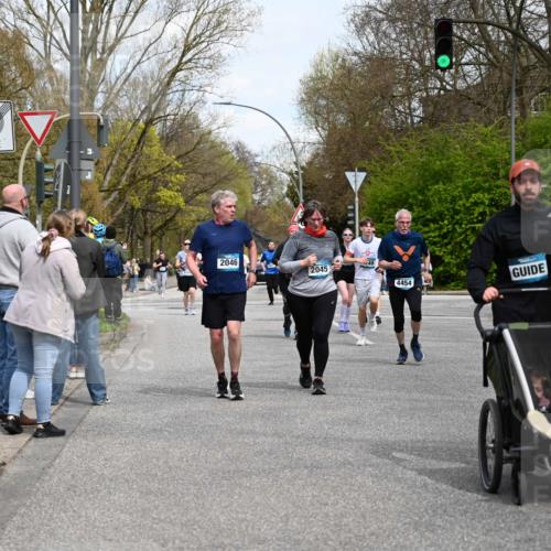 12.04.2026 - 45. Internationalen Wilhelmsburger Insellauf J. Mangold http://msf.ph/oto/9513161 12.04.2026 13:08:01 Ziel 4795, 3120, 5103, 4845, 5320, 5568, 4161, 5753, 4218, 4199, 5220, 3070, 4736, 4149, 4912, 4300, 3135, 3795, 5215, 5215, 4940, 4454, 4046, 4824, 5548, 5547, 4640, 5231, 5306, 3896, 4967, 2436, 2045, 3745, 2046, 4102, 5795, 4860, 5313 meine-sportfotos.de