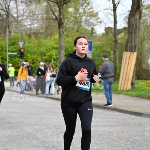 12.04.2026 - 45. Internationalen Wilhelmsburger Insellauf J. Mangold http://msf.ph/oto/9513300 12.04.2026 13:08:29 Ziel 4454, 4046, 4824, 5548, 5547, 4640, 5231, 5306, 3896, 4967, 2436, 2045, 3745, 2046, 4102, 5795, 4860, 5313, 5027, 5093, 5027, 5093, 5020, 4265, 3035, 5305, 4757, 4039, 4901, 5746, 2560, 5229, 5229, 2077, 2923, 4652, 2260, 3261, 5324, 3406, 3359, 2981, 5712, 3791, 4453, 4204 meine-sportfotos.de