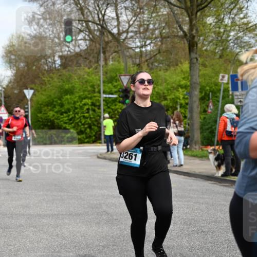 12.04.2026 - 45. Internationalen Wilhelmsburger Insellauf J. Mangold http://msf.ph/oto/9513358 12.04.2026 13:08:43 Ziel 2436, 2045, 3745, 2046, 4102, 5795, 4860, 5313, 5027, 5093, 5020, 4265, 3035, 5305, 4757, 4039, 4901, 5746, 2560, 5229, 2077, 2923, 4652, 2260, 3261, 5324, 3406, 3359, 2981, 5712, 3791, 4453, 4204, 4611, 2440, 2011, 5783, 4973, 4771, 5586, 5596, 4777 meine-sportfotos.de
