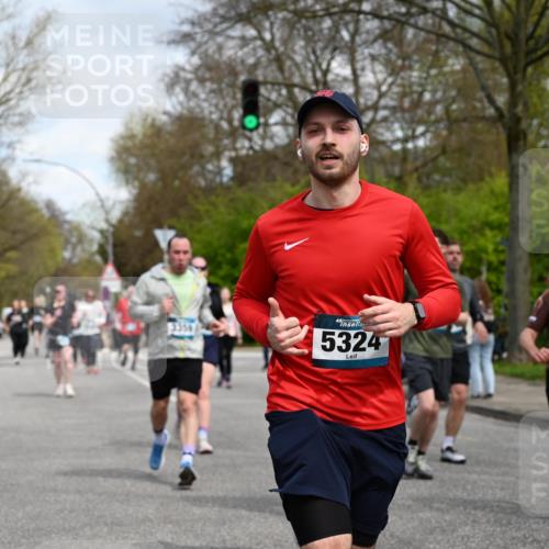 12.04.2026 - 45. Internationalen Wilhelmsburger Insellauf J. Mangold http://msf.ph/oto/9513399 12.04.2026 13:08:50 Ziel 4860, 5313, 5027, 5093, 5020, 4265, 3035, 5305, 4757, 4039, 4901, 5746, 2560, 5229, 2077, 2923, 4652, 2260, 3261, 5324, 3406, 3359, 2981, 5712, 3791, 5712, 3791, 4453, 4204, 4611, 2440, 2011, 5783, 4973, 4771, 5586, 5596, 4777, 5641, 5631, 4318, 4911, 4857, 3076, 5682 meine-sportfotos.de