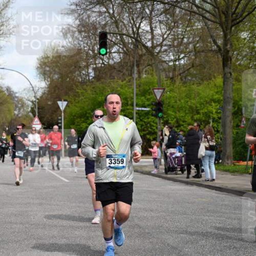 12.04.2026 - 45. Internationalen Wilhelmsburger Insellauf J. Mangold http://msf.ph/oto/9513407 12.04.2026 13:08:51 Ziel 5027, 5093, 5020, 4265, 3035, 5305, 4757, 4039, 4901, 5746, 2560, 5229, 2077, 2923, 4652, 2260, 3261, 5324, 3406, 3359, 2981, 5712, 3791, 4453, 4204, 4453, 4204, 4611, 2440, 2011, 5783, 4973, 4771, 4771, 5586, 5596, 4777, 5641, 5631, 4318, 4911, 4857, 3076, 5682 meine-sportfotos.de