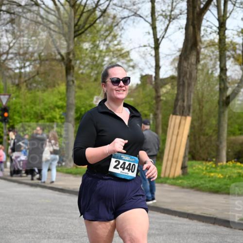 12.04.2026 - 45. Internationalen Wilhelmsburger Insellauf J. Mangold http://msf.ph/oto/9513426 12.04.2026 13:08:54 Ziel 5027, 5093, 5020, 4265, 3035, 5305, 4757, 4039, 4901, 5746, 2560, 5229, 2077, 2923, 4652, 2260, 3261, 5324, 3406, 3359, 2981, 5712, 3791, 4453, 4204, 4611, 2440, 4611, 2440, 2011, 5783, 4973, 4771, 5586, 5596, 4777, 5641, 5631, 4318, 4911, 4857, 3076, 5682, 5611, 5108 meine-sportfotos.de