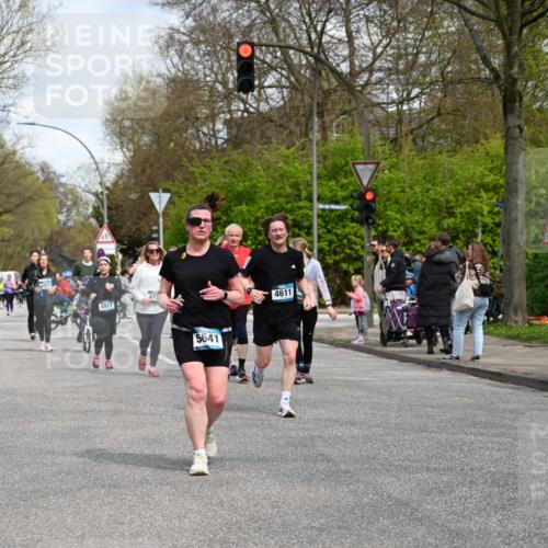 12.04.2026 - 45. Internationalen Wilhelmsburger Insellauf J. Mangold http://msf.ph/oto/9513430 12.04.2026 13:08:56 Ziel 4265, 3035, 5305, 4757, 4039, 4901, 5746, 2560, 5229, 2077, 2923, 4652, 2260, 3261, 5324, 3406, 3359, 2981, 5712, 3791, 4453, 4204, 4611, 2440, 2011, 2011, 5783, 4973, 4771, 5586, 5596, 4777, 5641, 5631, 4318, 4911, 4857, 3076, 5682, 5611, 5108, 4288, 5190, 3121 meine-sportfotos.de