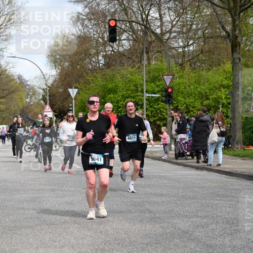 12.04.2026 - 45. Internationalen Wilhelmsburger Insellauf J. Mangold http://msf.ph/oto/9513431 12.04.2026 13:08:56 Ziel 4265, 3035, 5305, 4757, 4039, 4901, 5746, 2560, 5229, 2077, 2923, 4652, 2260, 3261, 5324, 3406, 3359, 2981, 5712, 3791, 4453, 4204, 4611, 2440, 2011, 2011, 5783, 4973, 4771, 5586, 5596, 4777, 5641, 5631, 4318, 4911, 4857, 3076, 5682, 5611, 5108, 4288, 5190, 3121 meine-sportfotos.de