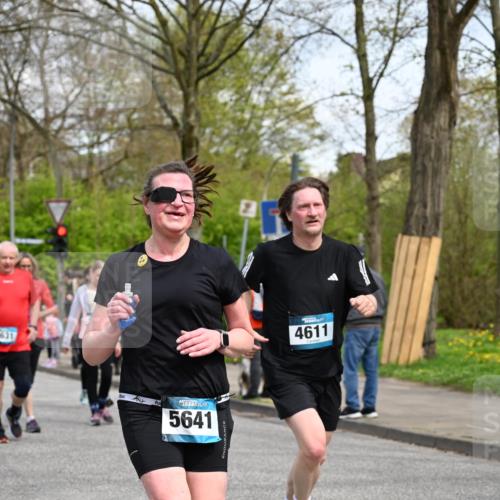 12.04.2026 - 45. Internationalen Wilhelmsburger Insellauf J. Mangold http://msf.ph/oto/9513451 12.04.2026 13:08:58 Ziel 4757, 4039, 4901, 5746, 2560, 5229, 2077, 2923, 4652, 2260, 3261, 5324, 3406, 3359, 2981, 5712, 3791, 4453, 4204, 4611, 2440, 2011, 5783, 4973, 4771, 5586, 5596, 4777, 5641, 5631, 5631, 4318, 4911, 4857, 3076, 5682, 5611, 5108, 4288, 5190, 3121, 2337 meine-sportfotos.de