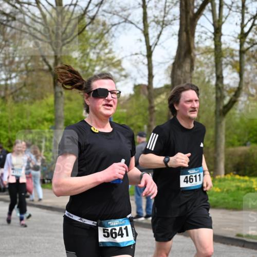 12.04.2026 - 45. Internationalen Wilhelmsburger Insellauf J. Mangold http://msf.ph/oto/9513455 12.04.2026 13:08:58 Ziel 4757, 4039, 4901, 5746, 2560, 5229, 2077, 2923, 4652, 2260, 3261, 5324, 3406, 3359, 2981, 5712, 3791, 4453, 4204, 4611, 2440, 2011, 5783, 4973, 4771, 5586, 5596, 4777, 5641, 5631, 5631, 4318, 4911, 4857, 3076, 5682, 5611, 5108, 4288, 5190, 3121, 2337 meine-sportfotos.de